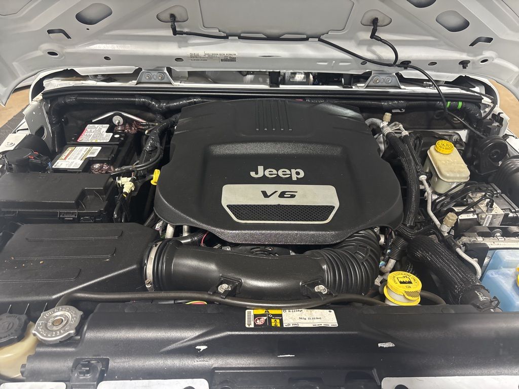 Vehicle image 13 of 35