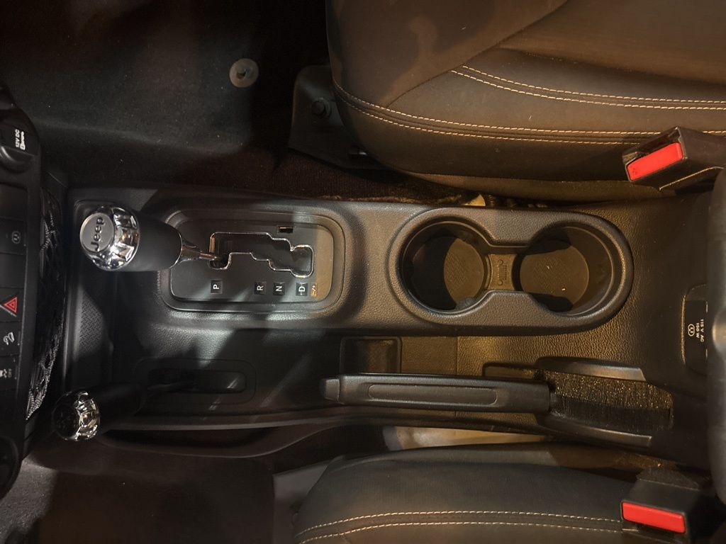 Vehicle image 16 of 35