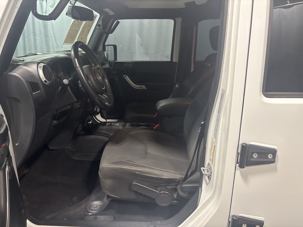 Vehicle image 20 of 35