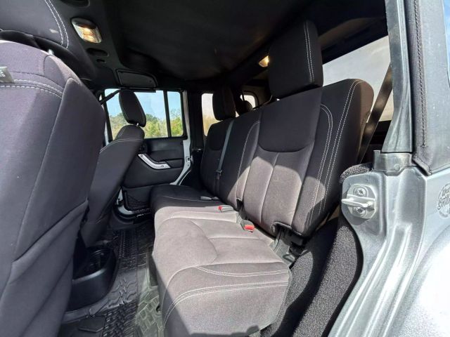 Vehicle image 12 of 41