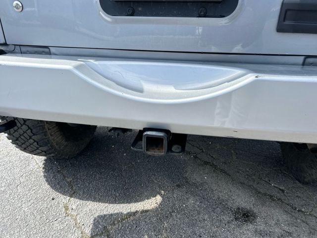 Vehicle image 32 of 41