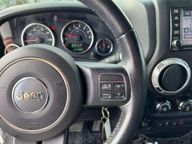 Vehicle image 16 of 41