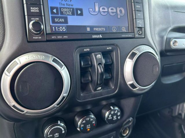 Vehicle image 21 of 41