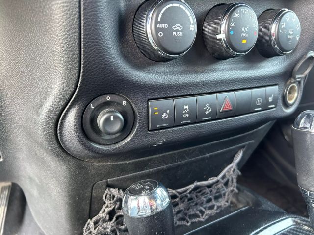 Vehicle image 23 of 41