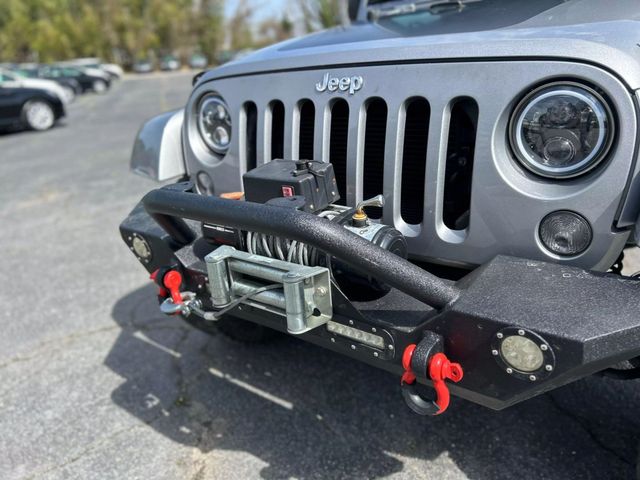 Vehicle image 31 of 41