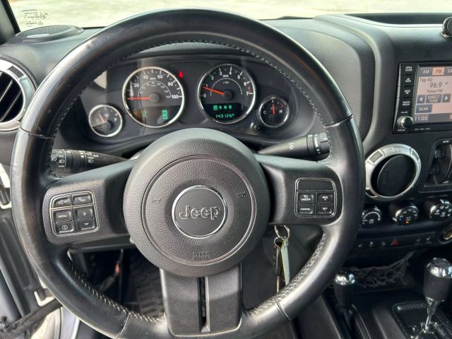 Vehicle image 17 of 41