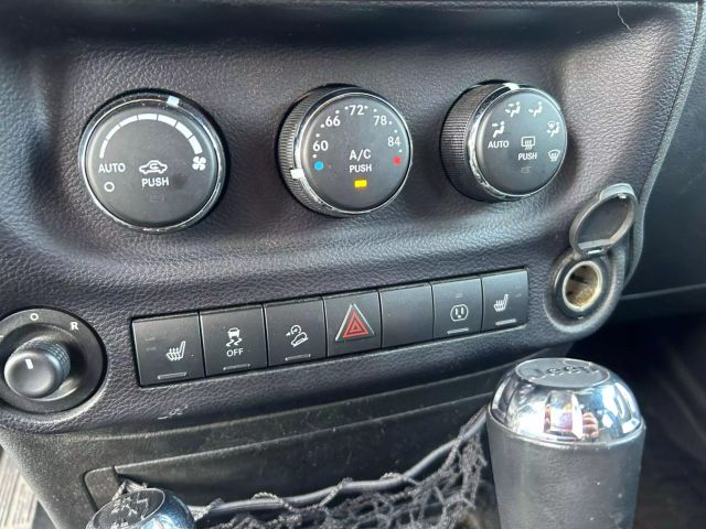 Vehicle image 24 of 41