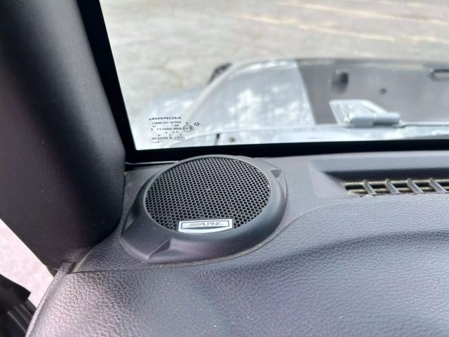 Vehicle image 40 of 41