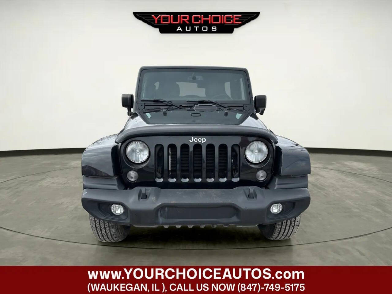 2015 Jeep Wrangler Unlimited Sahara Image 2 of 34