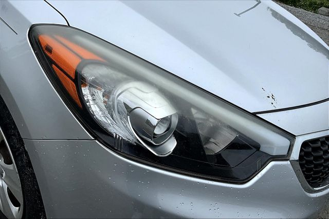 Vehicle image 23 of 31