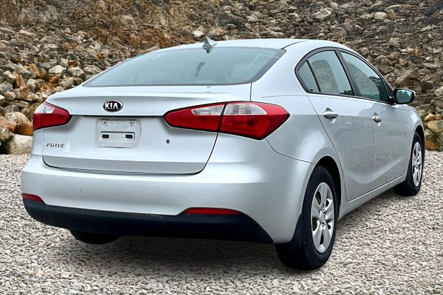 Vehicle image 4 of 31