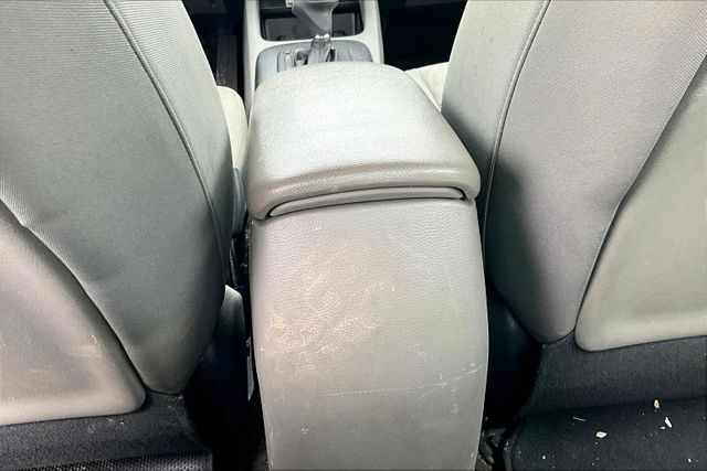 Vehicle image 20 of 31