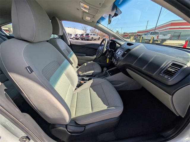 Vehicle image 11 of 24