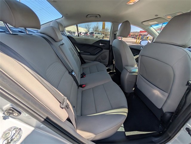 Vehicle image 12 of 24