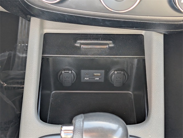 Vehicle image 22 of 24