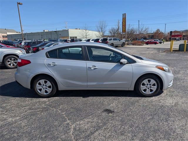 Vehicle image 5 of 24