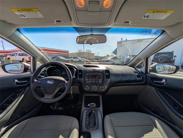Vehicle image 17 of 24