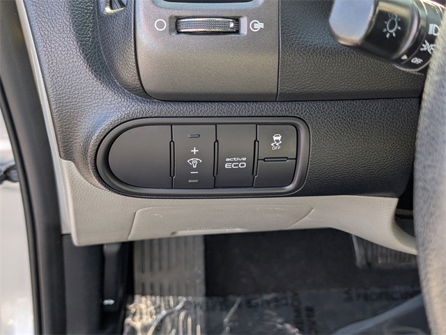 Vehicle image 19 of 24