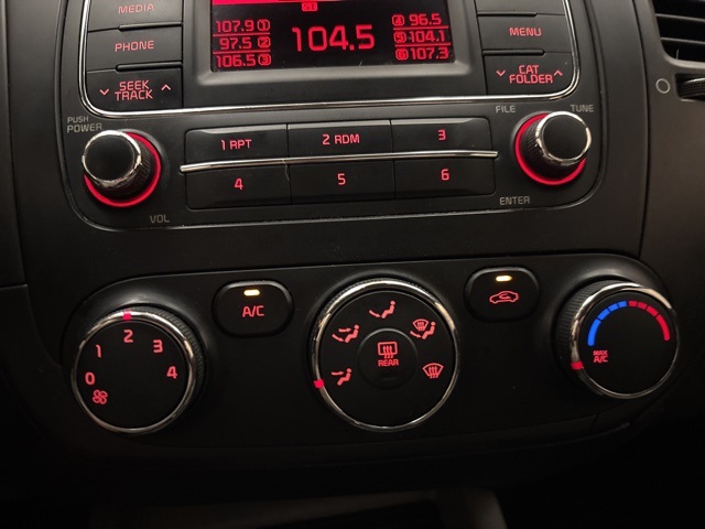Vehicle image 18 of 22