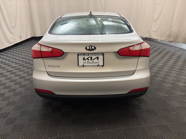 Vehicle image 7 of 22