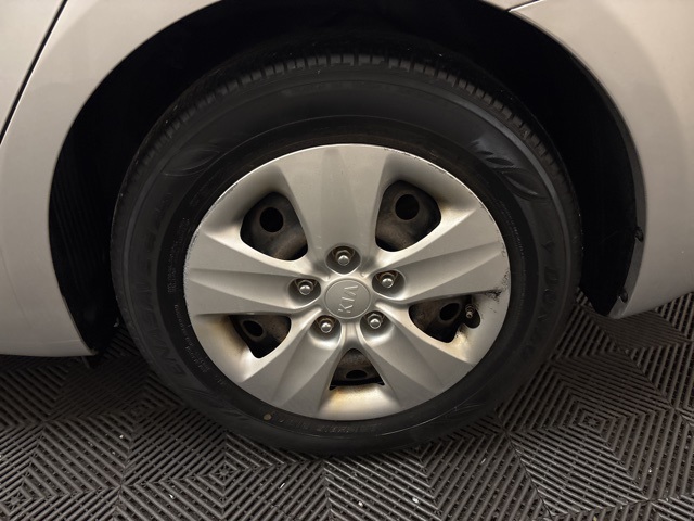 Vehicle image 11 of 22