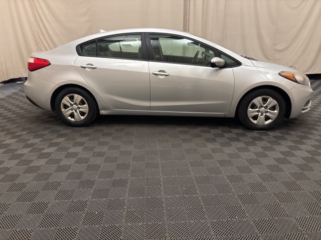 Vehicle image 5 of 22