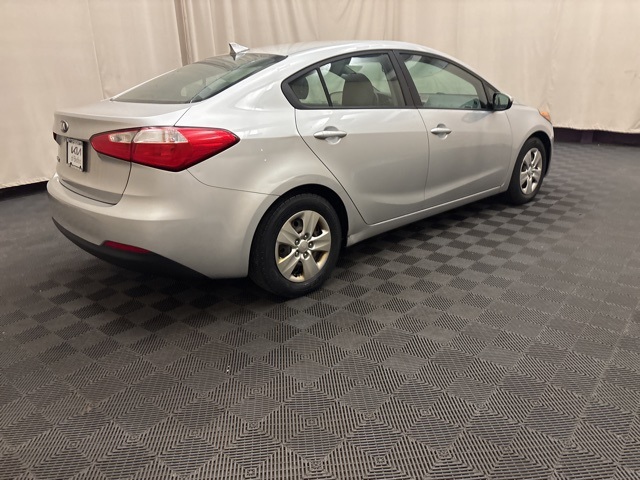 Vehicle image 6 of 22