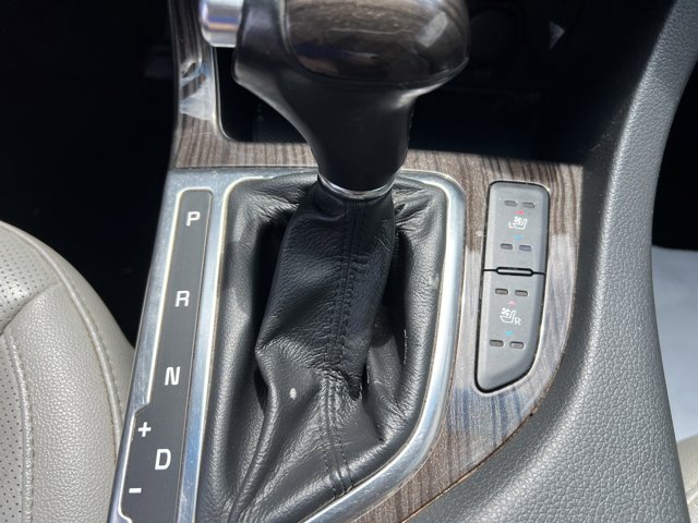 Vehicle image 20 of 30