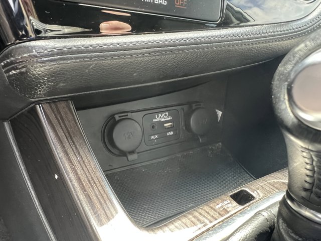 Vehicle image 27 of 30