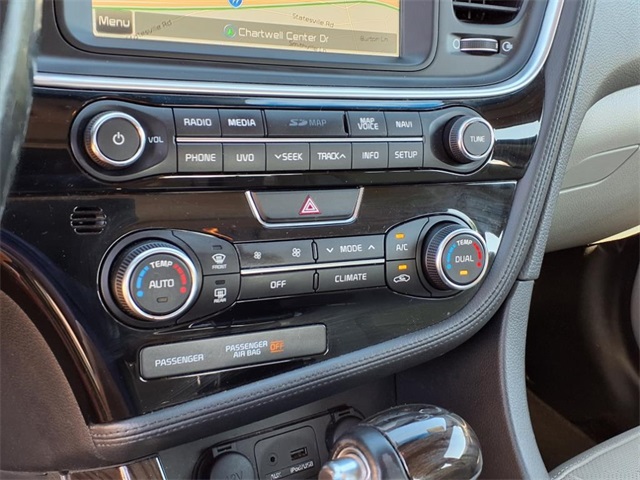 Vehicle image 17 of 31