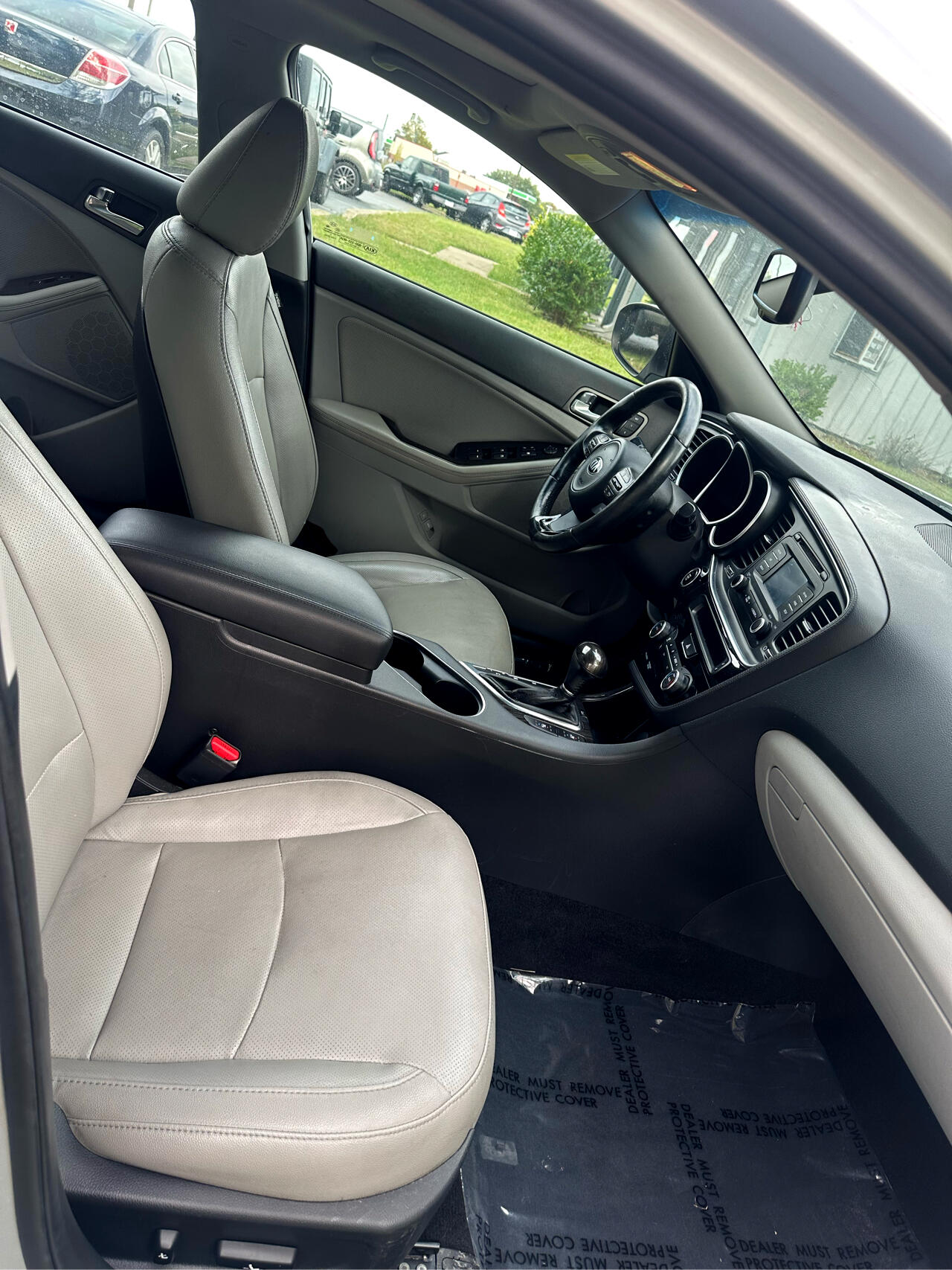 Vehicle image 19 of 33
