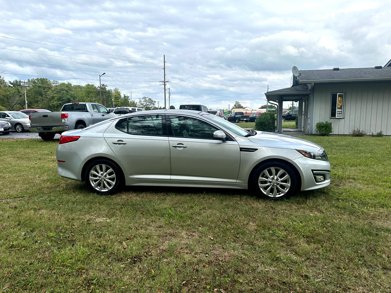 Vehicle image 7 of 33
