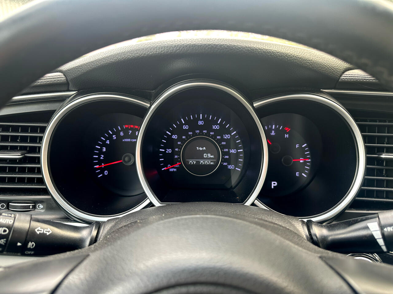 Vehicle image 24 of 33
