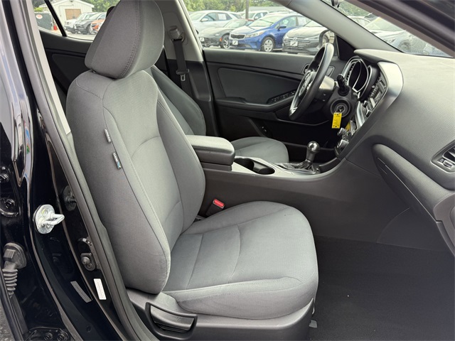Vehicle image 11 of 21