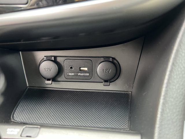 Vehicle image 24 of 33