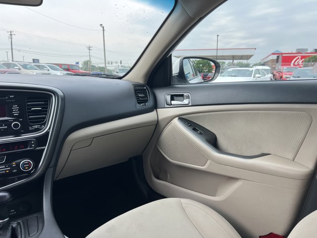 Vehicle image 13 of 33