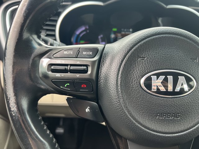 Vehicle image 18 of 33