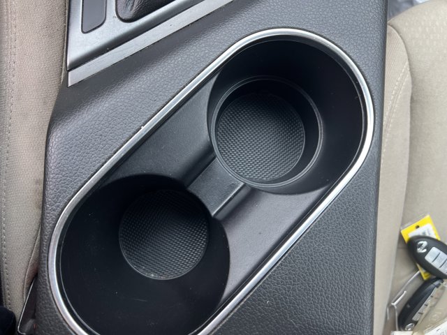 Vehicle image 26 of 33