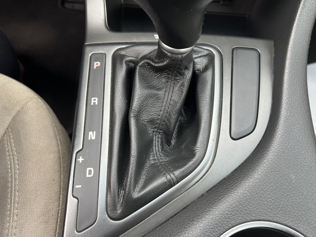 Vehicle image 25 of 33