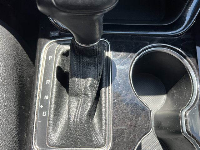 Vehicle image 19 of 31