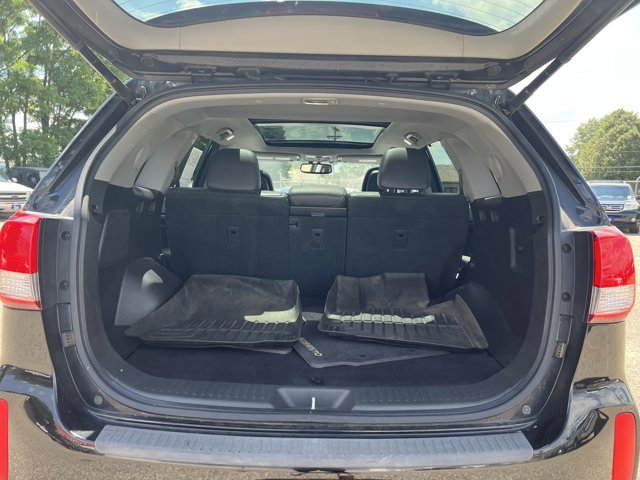 Vehicle image 10 of 31
