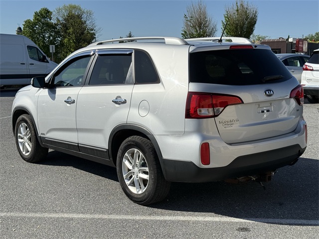 Vehicle image 7 of 21