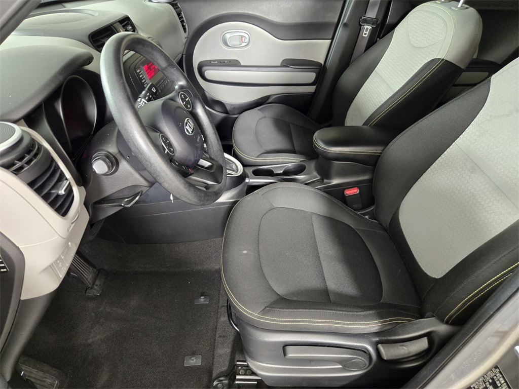 Vehicle image 13 of 31