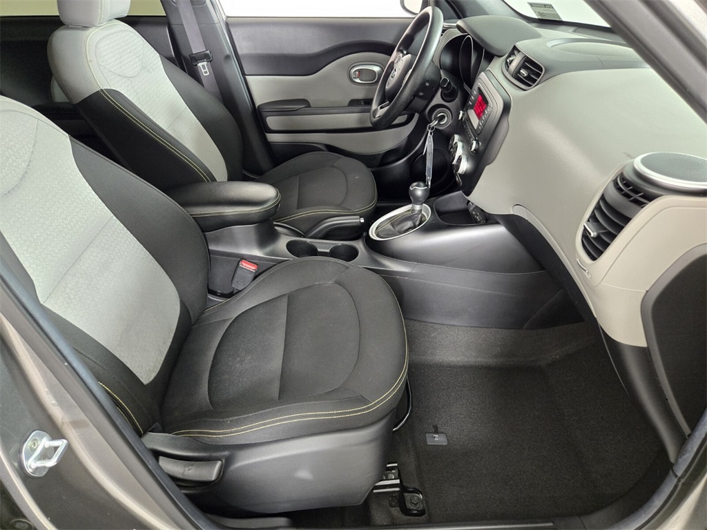 Vehicle image 18 of 31