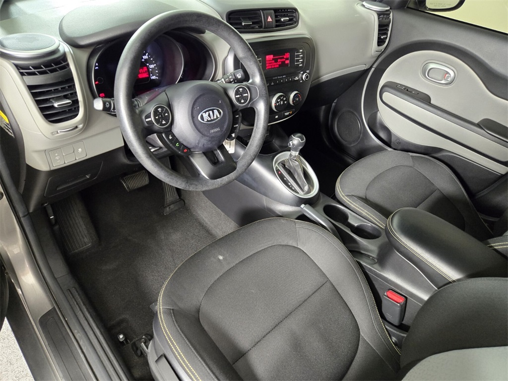 Vehicle image 15 of 31