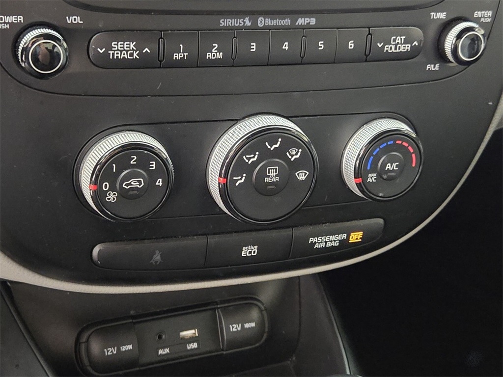 Vehicle image 28 of 31