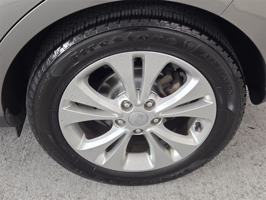 Vehicle image 12 of 31