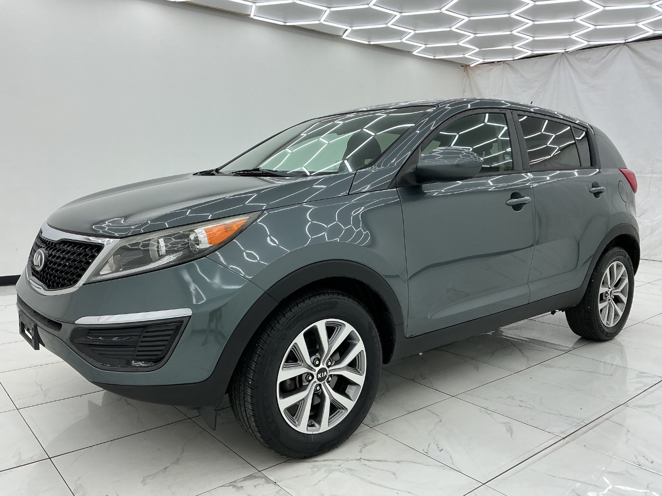 2015 Kia Sportage LX Image 2 of 47