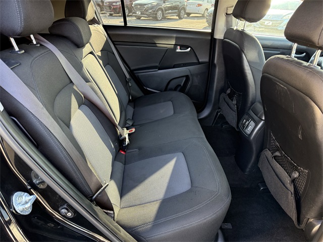 Vehicle image 11 of 22