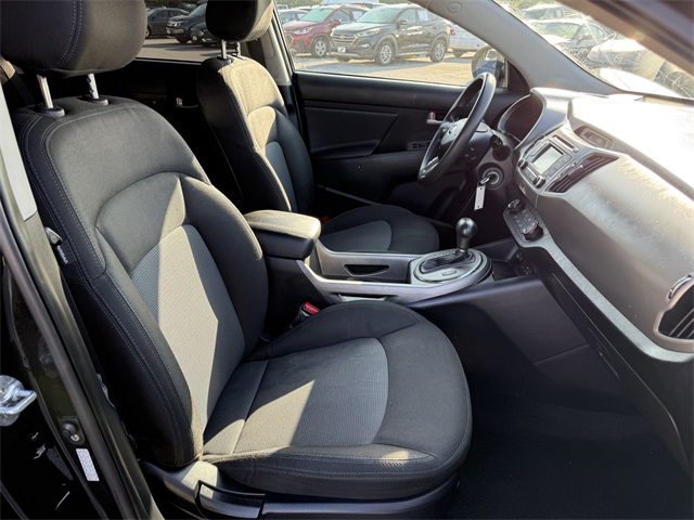 Vehicle image 10 of 22